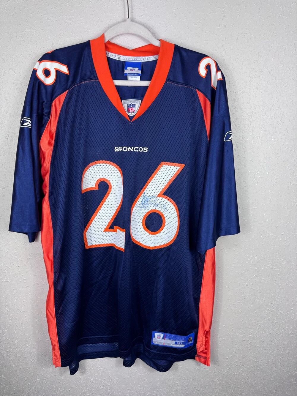 Vintage Denver Broncos Reebok NFL Tatum Bell Autographed Jersey Size XL